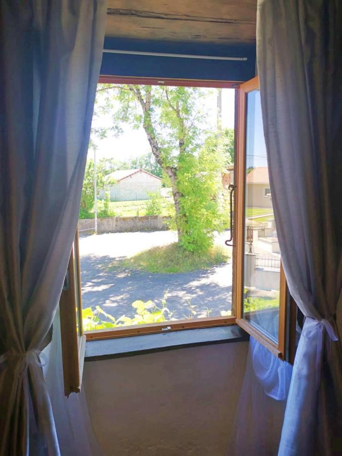 Les Verges Gites Exideuil-sur-Vienne Eksteriør billede