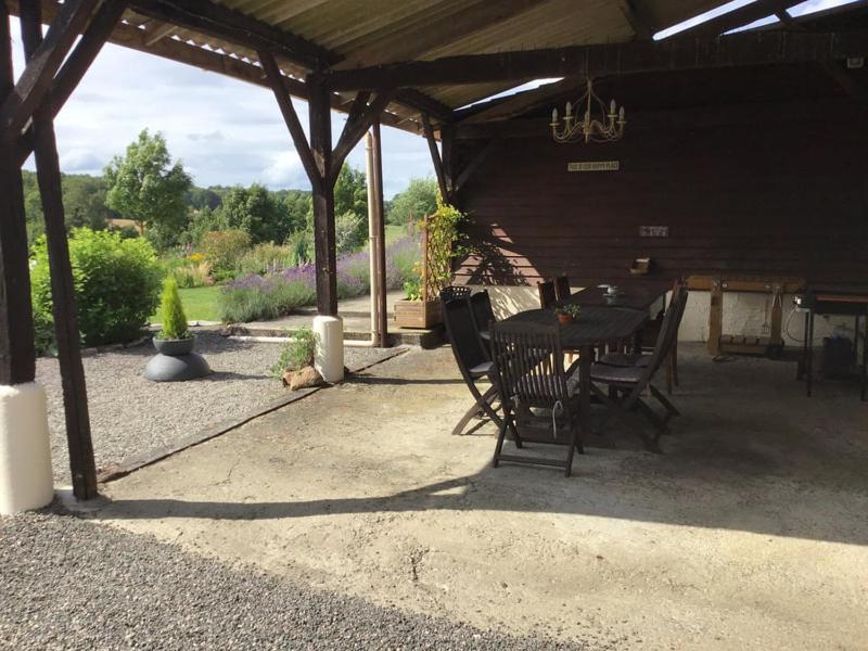 Les Verges Gites Exideuil-sur-Vienne Eksteriør billede
